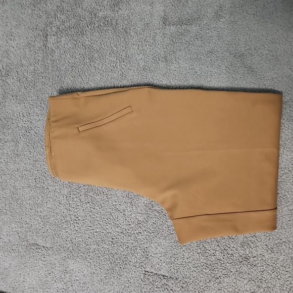Chico's Tan Juliette Side Vent Pant Sz. 2.5 (14) Like New - Picture 4 of 6
